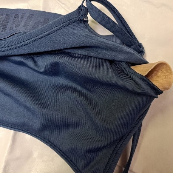PINK Victoria's Secret Blue‎ Athetic bra - Picture 5 of 5